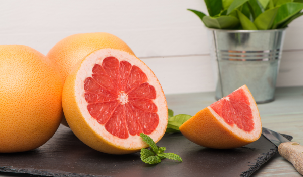 10 Health Benefits of Grapefruit, Plus Nutrition Facts and Usage Tips
