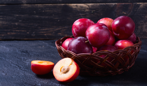 Health Benefits of Plums: Nutrition, Digestion, and More