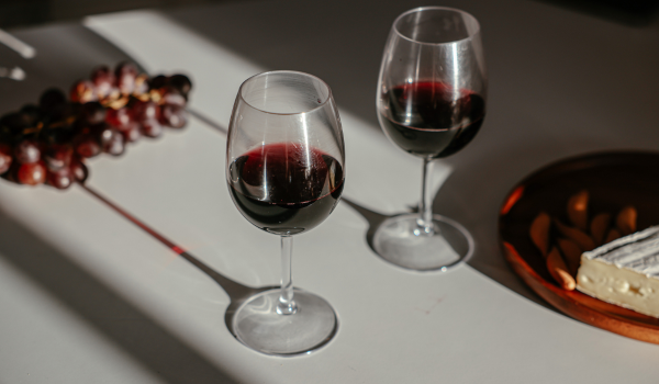 Red Wine: Health Benefits, Nutrition, and Safety Considerations