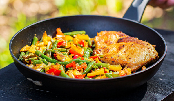 One-Pan Chicken and Vegetable Dishes for Easy Healthy Cooking