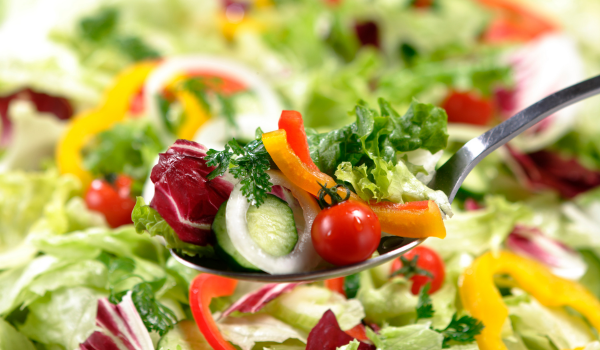 The Health Benefits of Eating Fresh Vegetable Salads