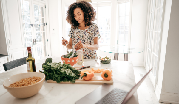 Eating Well During Seasonal Changes (Winter, Summer, Holidays)