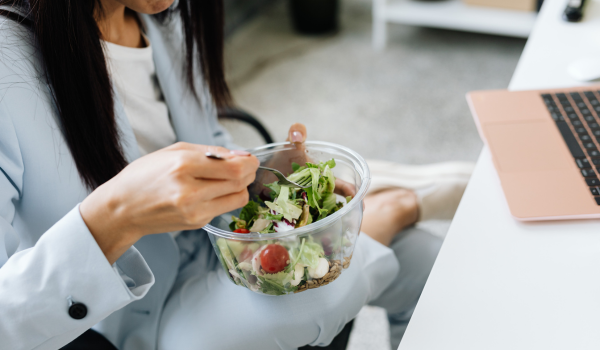 How to Eat Well When Your Schedule Is Always Full