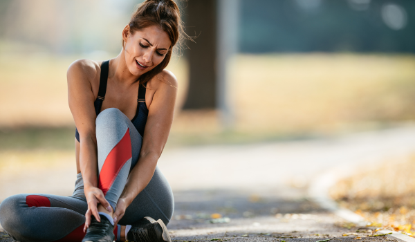 How Diet Affects Your Risk of Running Injuries: Fiber, Fat, and Calories Matter