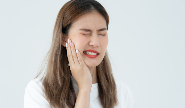 At-Home Remedies To Stop Tooth Pain Fast