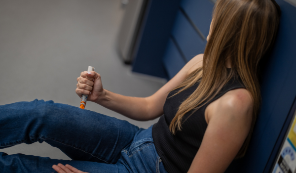 Adrenaline (Epinephrine): What It Is, How It Works, and When You Need It