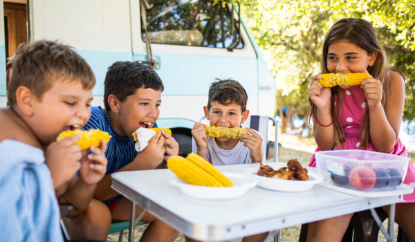 Eating Well During Long Road Trips