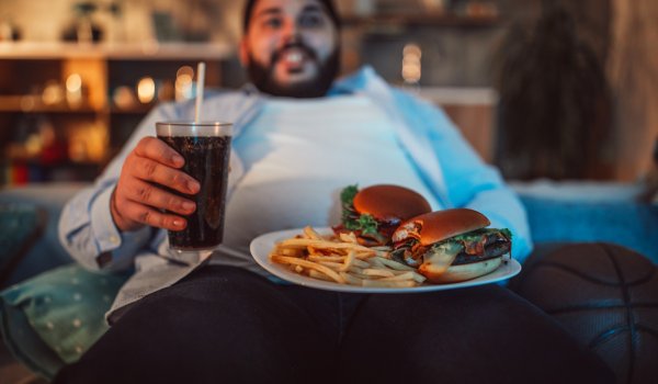 How the Body Reacts to Eating at Unusual Hours