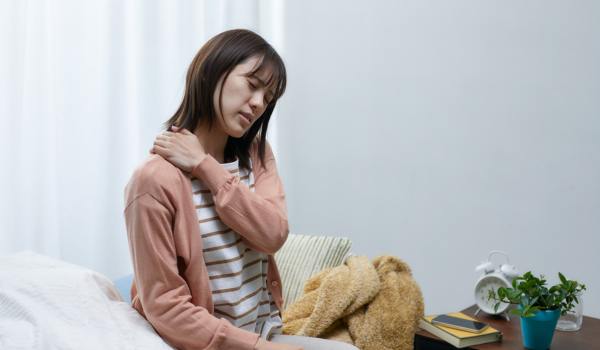 Everything You Need To Know About Shoulder Blade Pain