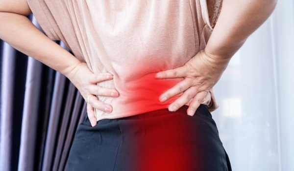 What causes hip pain in women?