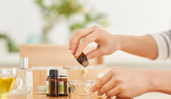 Putting Castor Oil in Your Belly Button: Does It Really Work?