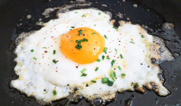 What Happens To Your Cholesterol And Heart Health When You Eat Eggs