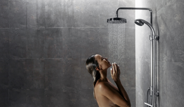 The Harmful Effects of Chlorine and Heavy Metals in Tap Water on Skin and Hair