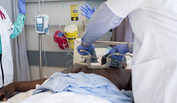 How Cardiac Arrest Is Diagnosed and Treated in Emergency Rooms