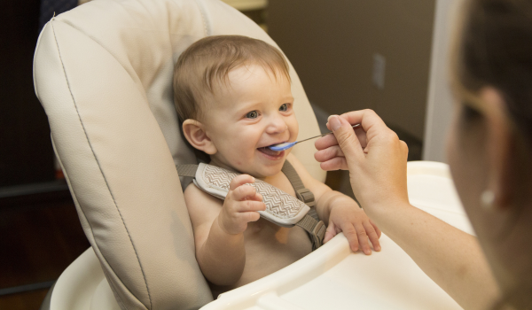 A Step-by-Step Guide to Weaning from Breastfeeding