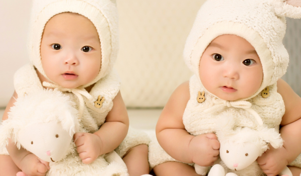 Early Signs You Might Be Pregnant with Twins
