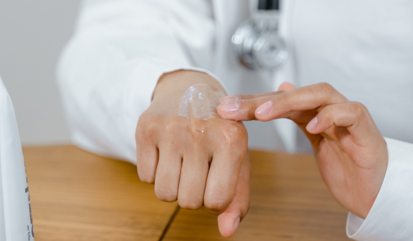 7 Natural Remedies You Can Try at Home to Soothe Eczema